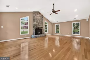 19613 Bodmer Ave, Poolesville, MD 20837 - Photo 17