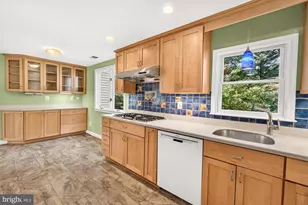 19613 Bodmer Ave, Poolesville, MD 20837 - Photo 23