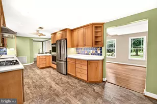 19613 Bodmer Ave, Poolesville, MD 20837 - Photo 27