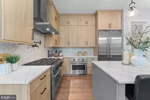 8104 Woodhaven Blvd, Bethesda, MD 20817 - Photo 9