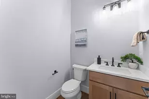 8104 Woodhaven Blvd, Bethesda, MD 20817 - Photo 19