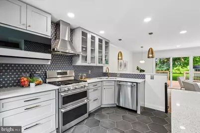 9817 Cherry Tree Lane, Silver Spring, MD 20901 - Photo 15