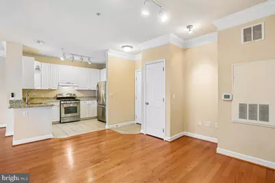 501 Hungerford Drive #105, Rockville, MD 20850 - Photo 17