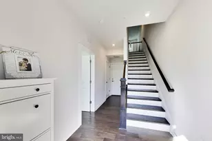16212 Bushwick Pl, Rockville, MD 20855 - Photo 3