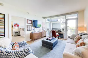 6820 Wisconsin Ave, Bethesda, MD 20815 - Photo 13