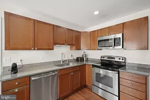 12121 Gatewater Dr, Potomac, MD 20854 - Photo 13