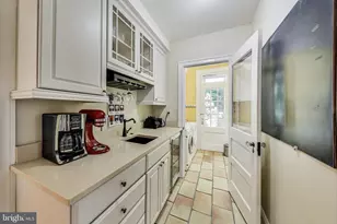 5809 Grosvenor Ln, Bethesda, MD 20814 - Photo 13
