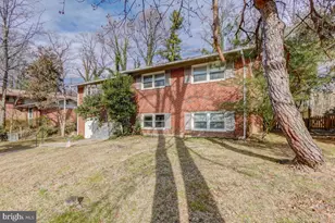 6417 Earlham Dr, Bethesda, MD 20817 - Photo 3