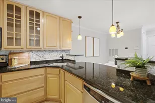 5812 Inman Park Cir, Rockville, MD 20852 - Photo 11