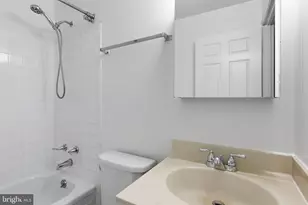 6735 Kenwood Forest Ln, Chevy Chase, MD 20815 - Photo 15