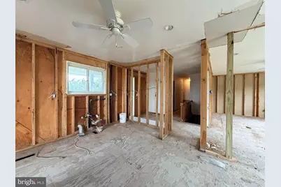 12821 Snowden Farm Parkway, Clarksburg, MD 20871 - Photo 3