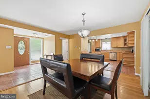 11412 Fairoak Dr, Silver Spring, MD 20902 - Photo 7