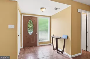 11412 Fairoak Dr, Silver Spring, MD 20902 - Photo 3
