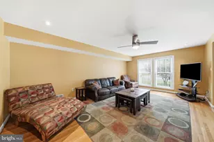 11412 Fairoak Dr, Silver Spring, MD 20902 - Photo 17