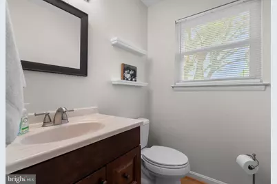 9614 Bush Hill Terrace, Gaithersburg, MD 20882 - Photo 19