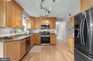 9614 Bush Hill Terrace, Gaithersburg, MD 20882 - Photo 13
