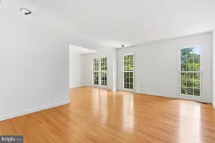 9004 Paddock Ln, Rockville, MD 20854 - Photo 7