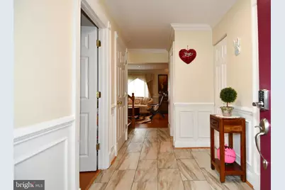 9401 Hickory View Place, Gaithersburg, MD 20886 - Photo 3