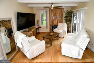 9401 Hickory View Pl, Gaithersburg, MD 20886 - Photo 5