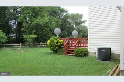 7408 Lake Katrine Terrace, Gaithersburg, MD 20879 - Photo 3