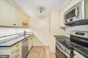 4601 N Park Ave, Chevy Chase, MD 20815 - Photo 7