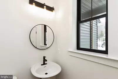 19501 Fisher Avenue, Poolesville, MD 20837 - Photo 5