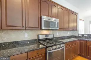 23045 Sweetspire Dr, Clarksburg, MD 20871 - Photo 9