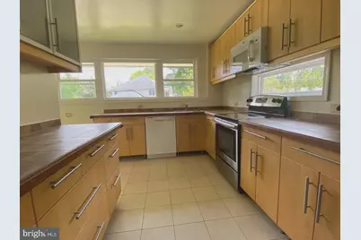 6009 Cheshire Drive, Bethesda, MD 20814 - Photo 3