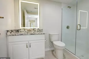 19520 Village Walk Dr, Montgomery Village, MD 20886 - Photo 9
