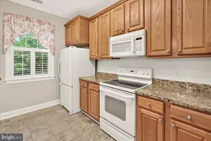 9714 Winery Ct, Gaithersburg, MD 20879 - Photo 9