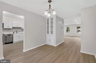 7526 Coddle Harbor Ln, Potomac, MD 20854 - Photo 3