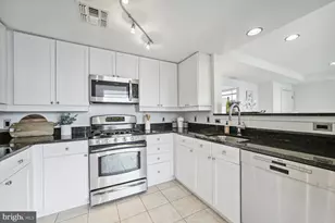 930 Wayne Ave, Silver Spring, MD 20910 - Photo 17