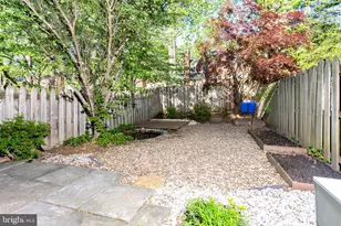 6705 Surreywood Ln, Bethesda, MD 20817 - Photo 9
