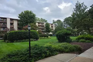 7420 Lakeview Dr, Bethesda, MD 20817 - Photo 1