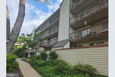 7420 Lakeview Dr #W103, Bethesda, MD 20817 - Photo 3