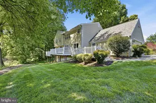 10211 Lakewood Dr, Rockville, MD 20850 - Photo 7