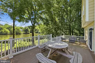 10211 Lakewood Dr, Rockville, MD 20850 - Photo 11