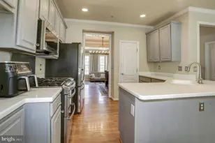 11906 Castlegate Ct, Rockville, MD 20852 - Photo 15