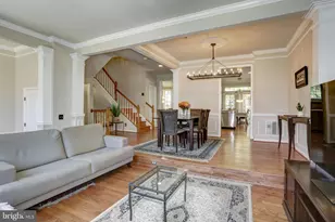 11906 Castlegate Ct, Rockville, MD 20852 - Photo 7