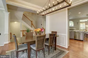 11906 Castlegate Ct, Rockville, MD 20852 - Photo 9