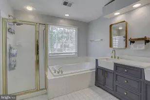 11906 Castlegate Ct, Rockville, MD 20852 - Photo 27