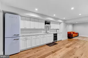 7601 Persimmon Tree Ln, Bethesda, MD 20817 - Photo 25