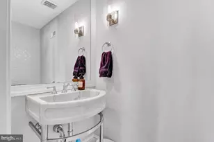 7601 Persimmon Tree Ln, Bethesda, MD 20817 - Photo 9