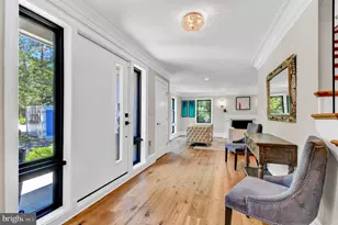 7601 Persimmon Tree Ln, Bethesda, MD 20817 - Photo 3