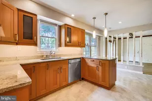 11200 Powder Horn Dr, Potomac, MD 20854 - Photo 5