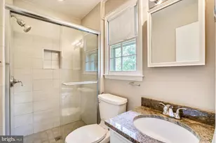 11200 Powder Horn Dr, Potomac, MD 20854 - Photo 33