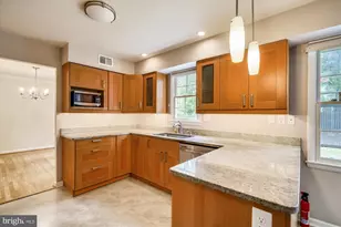 11200 Powder Horn Dr, Potomac, MD 20854 - Photo 7