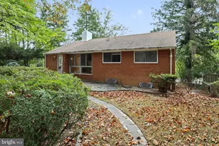 6048 Rossmore Dr, Bethesda, MD 20814 - Photo 21