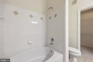 7 Booth St, Gaithersburg, MD 20878 - Photo 29
