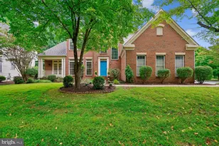 2 Seneca Forest Ct, Germantown, MD 20876 - Photo 1